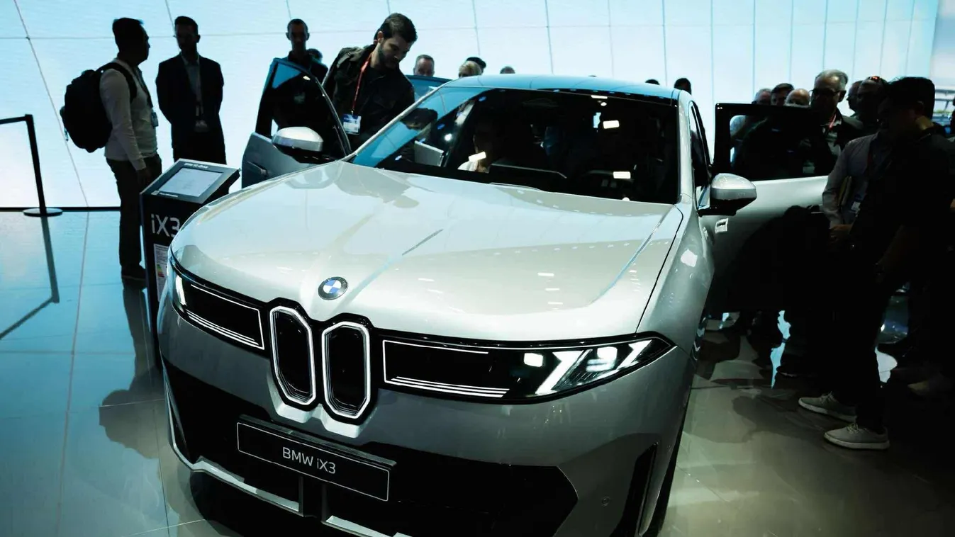 Őrület mi történik az autóiparban: Szijjártó Péter - A magyar ipari teljesítmény óriási lendületet kap