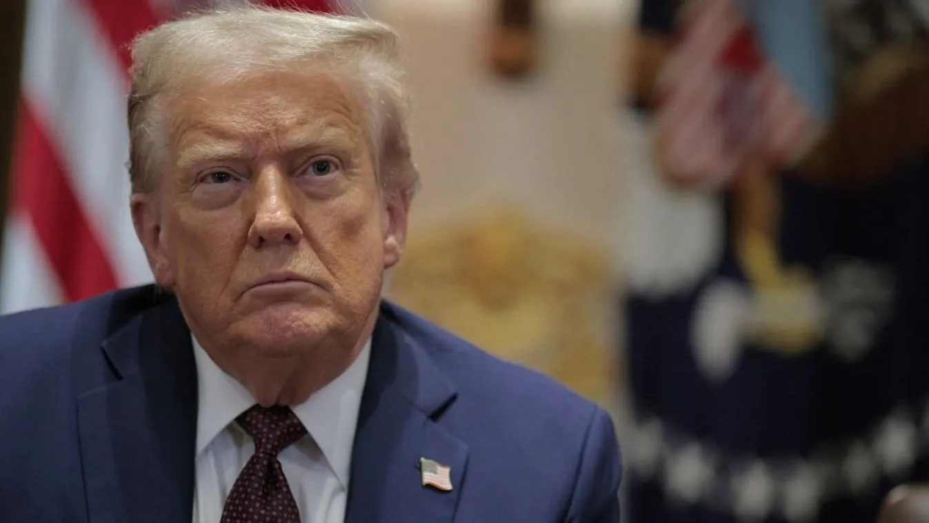 Trumpot megint rasszizmussal támadják