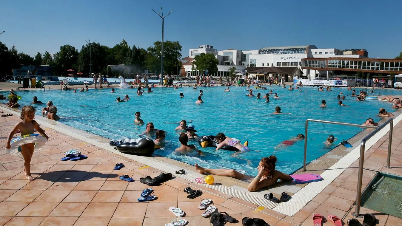 Esős nyár után olcsóbb fürdőzés: kedvezményekkel indul az őszi szezon