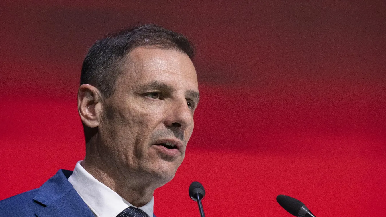 Tuzson Bence: Ez egy minden alapot nélkülöző rágalom + videó