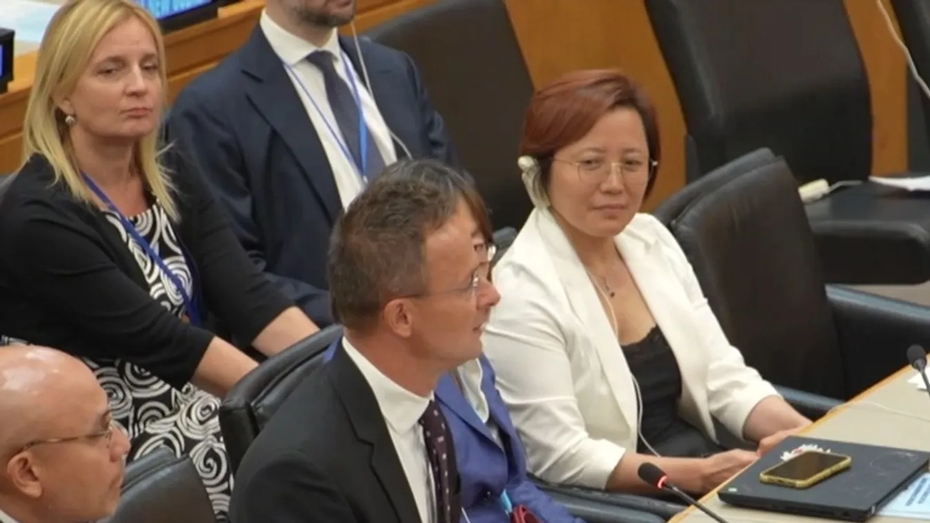 Szijjártó Péter: Magyarország mindig a kelet-nyugati együttműködés mellett fog érvelni  + videó