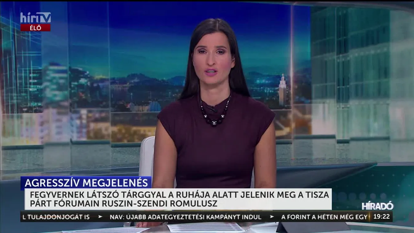 Fegyvernek látszó tárggyal a ruhája alatt jelenhetett meg a Tisza párt fórumain Ruszin-Szendi Romulusz