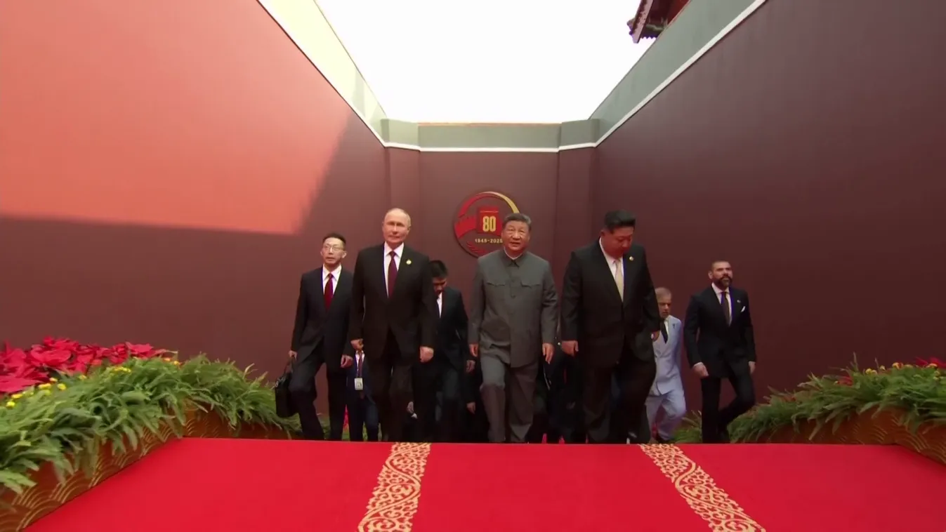 Először jelent meg közösen a kínai, orosz és észak-koreai vezető + videó