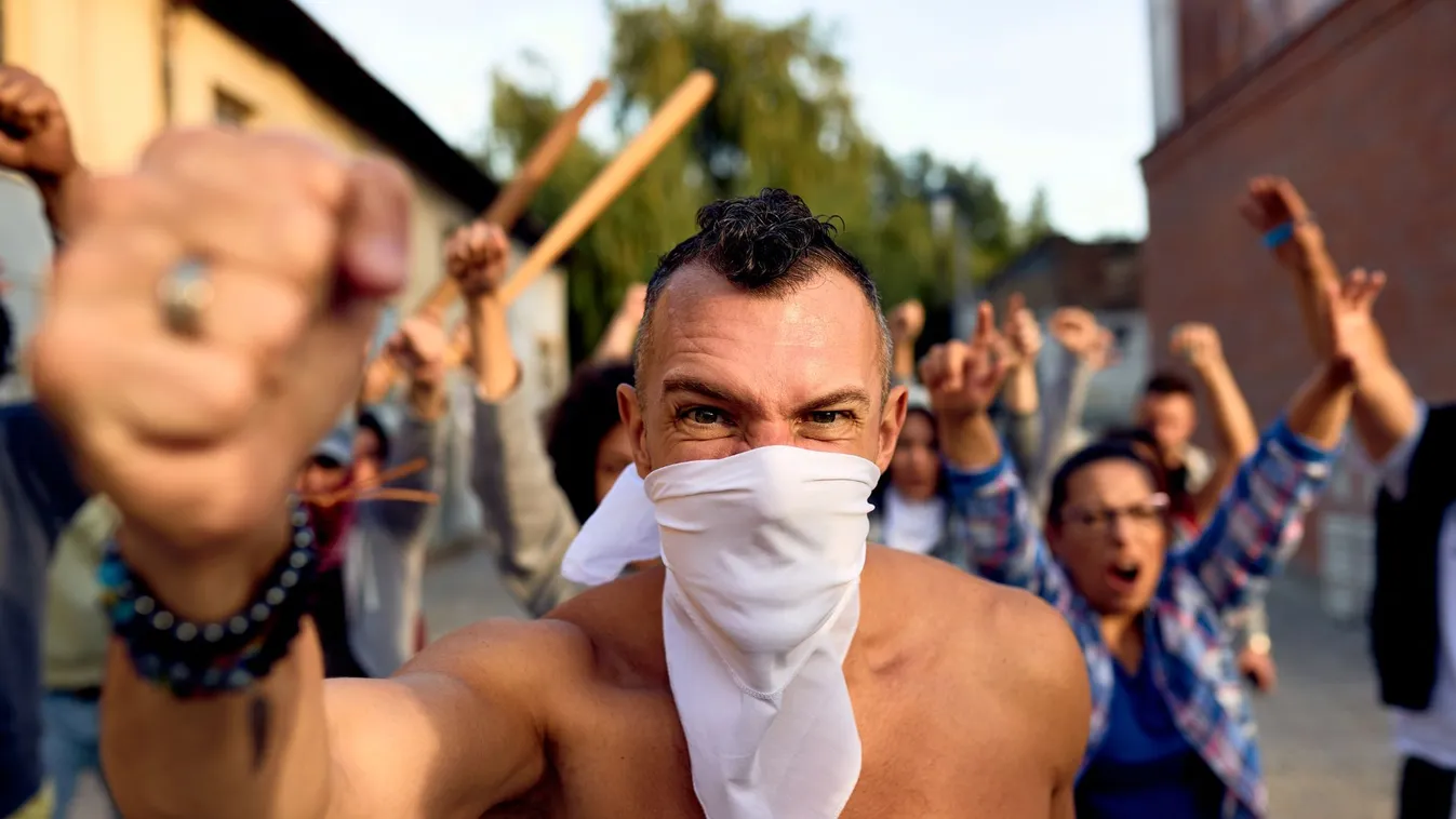 Globál - Nógrádi György szerint elszabadult a pokol: lángokban álló Európa a polgárháború küszöbén + videó