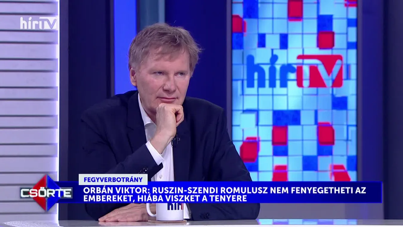 Csörte -  Fegyverrel ment a tiszás lakossági fórumra Ruszin-Szendi Romulusz