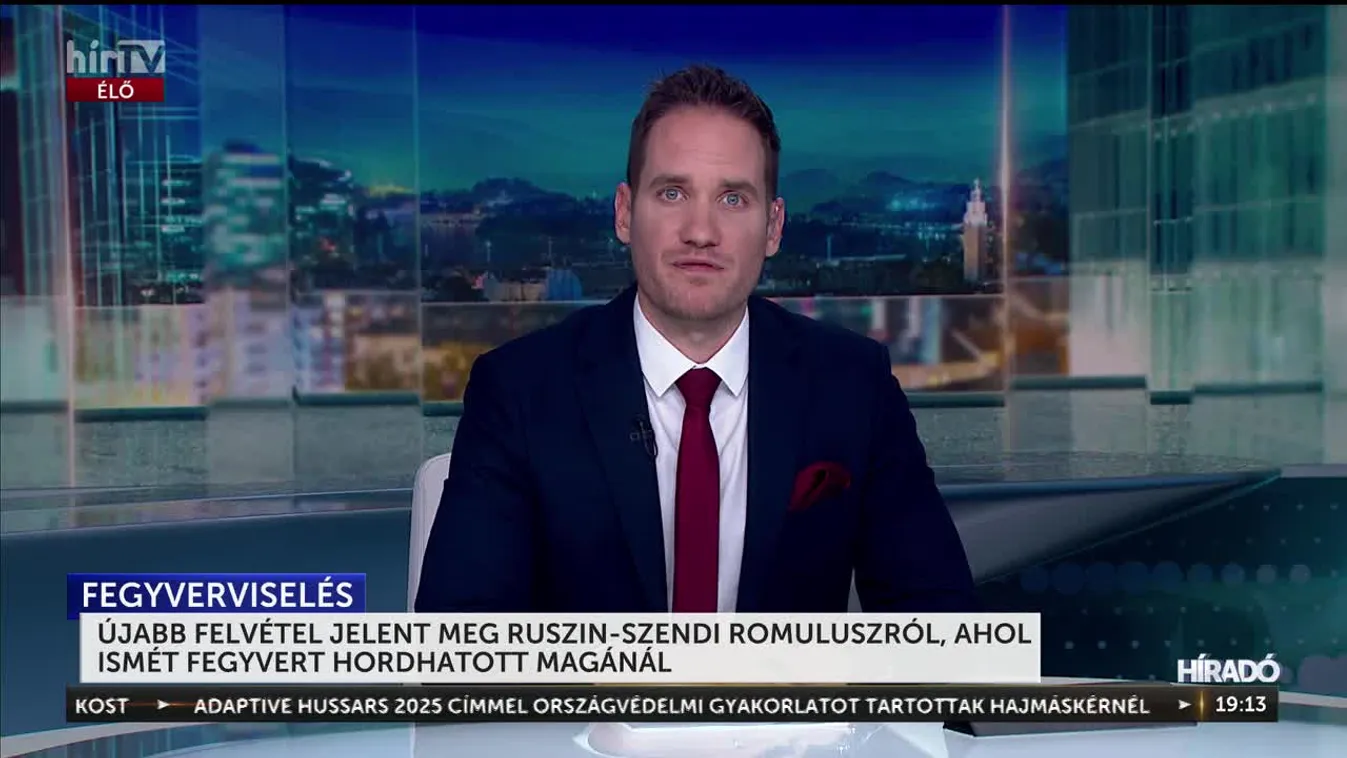 ÚJABB FELVÉTEL JELENT MEG RUSZIN-SZENDI ROMULUSZRÓL, AHOL ISMÉT FEGYVERT HORDHATOTT MAGÁNÁL