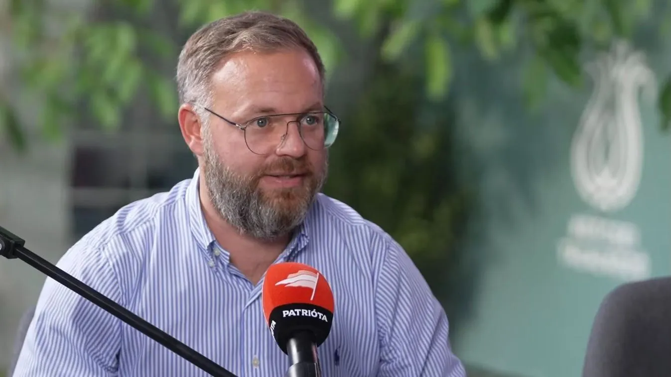 Orbán Balázs Farage-dal beszélgetett a migrációról