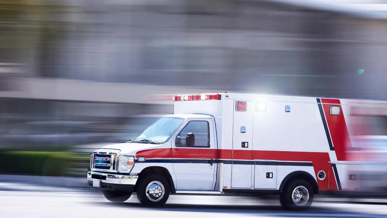 Az ünneplő tömegbe hajtott egy autós szilveszter éjjel