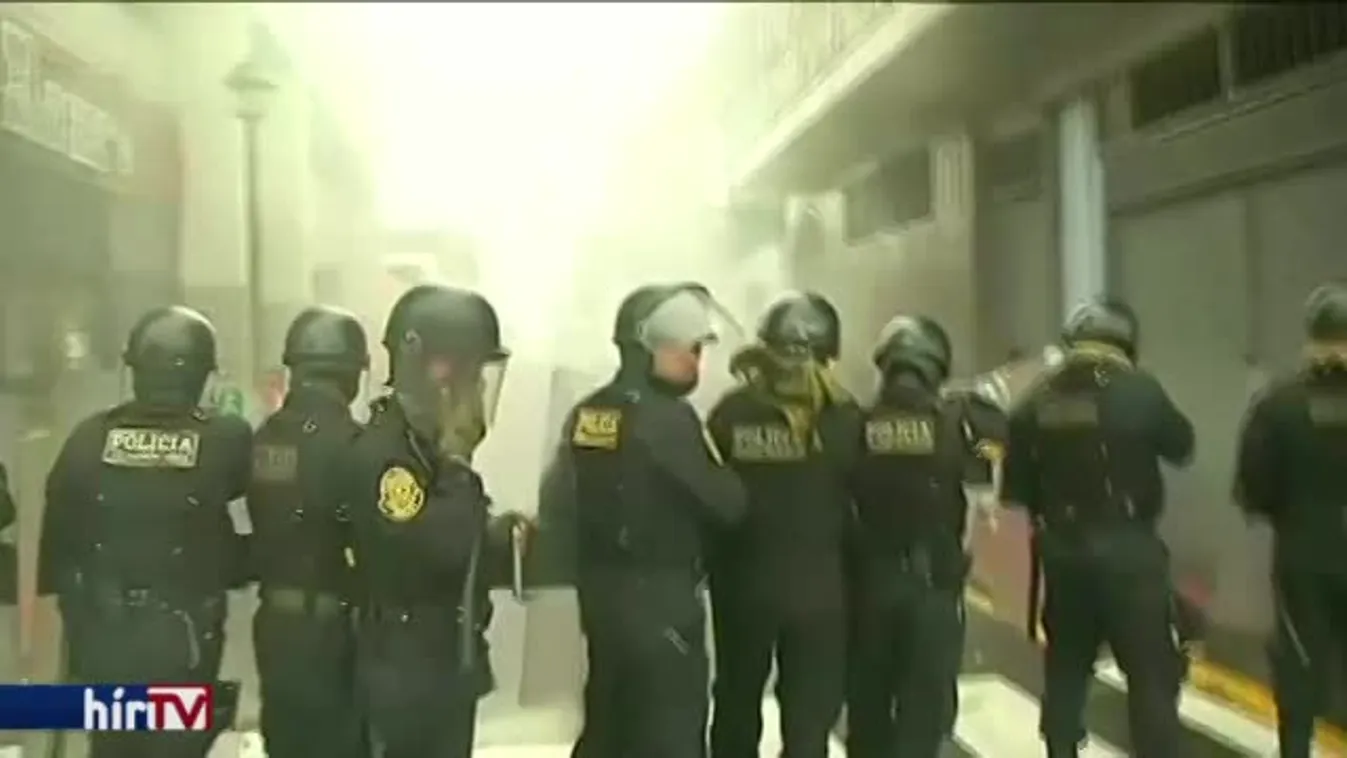 Hetek óta tüntetnek a béremelésért