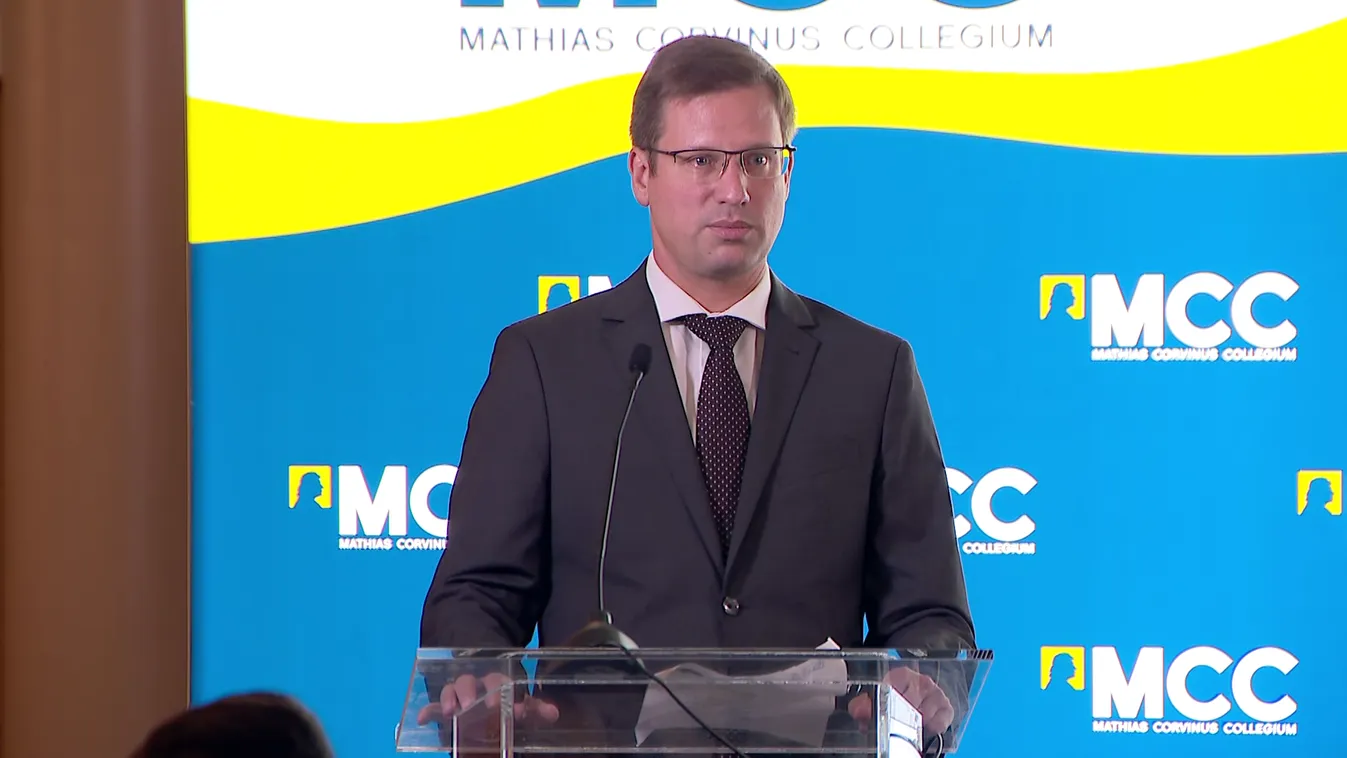 Gulyás Gergely: Aki diplomát szerez, legyen az őt körülvevő világról véleménye