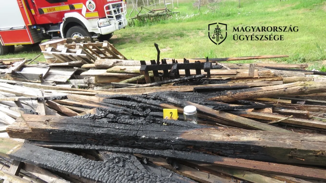 Gyújtogatással fenyegetőzött a szomszéd, majd meg is valósította