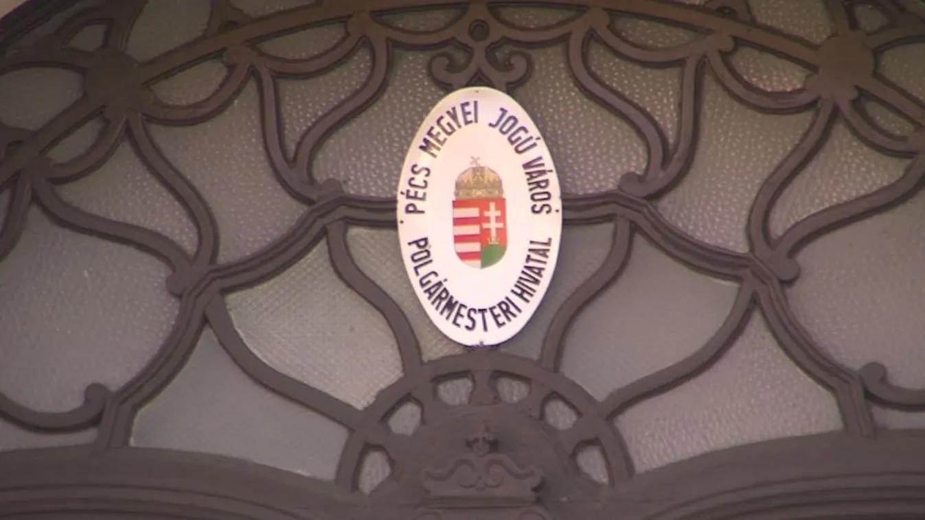 „A kormány elengedte Pécs városának kezét”