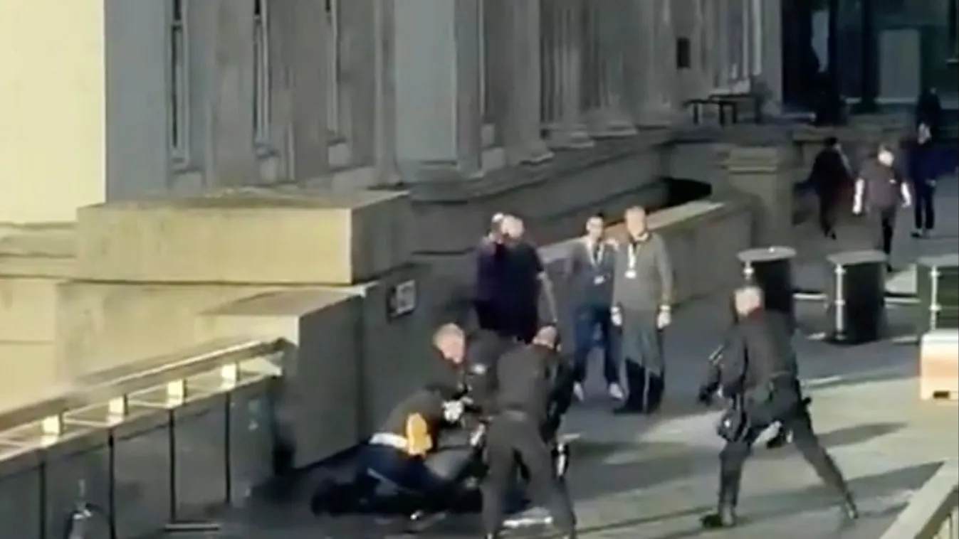 Az Iszlám Állam azt állítja, hogy egyik harcosa volt a londoni késelő