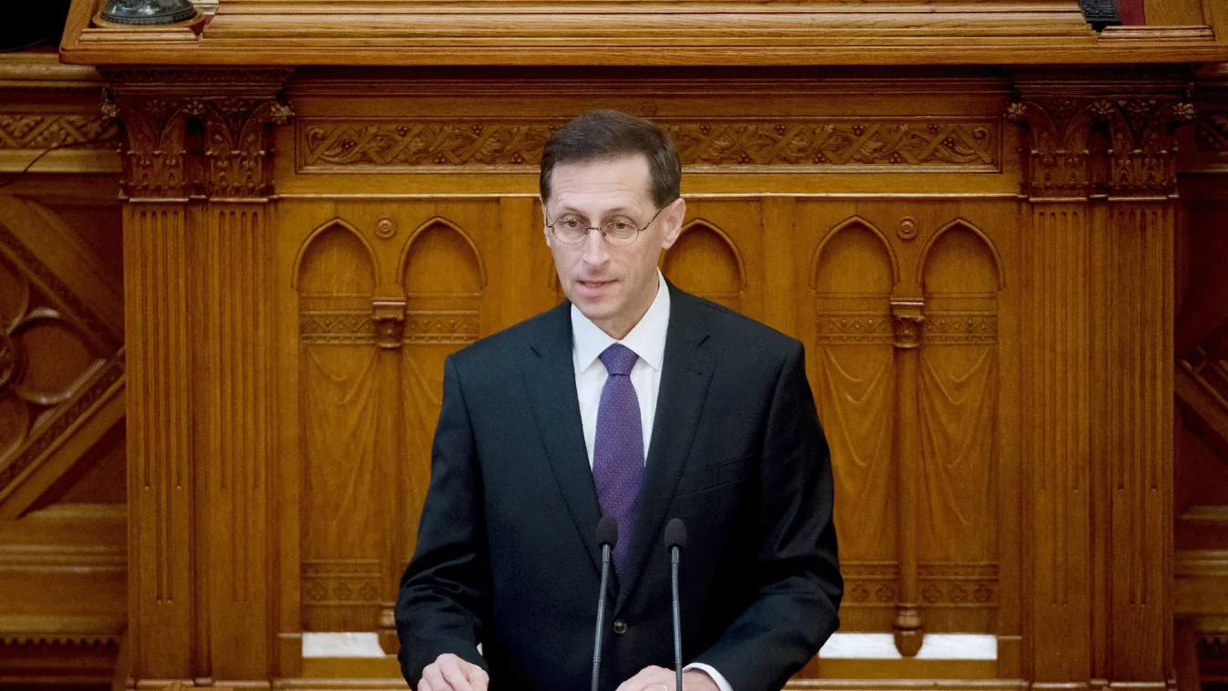 Varga Mihály : Legalább 50 ezer ember helyezkedhet el a versenyszférában