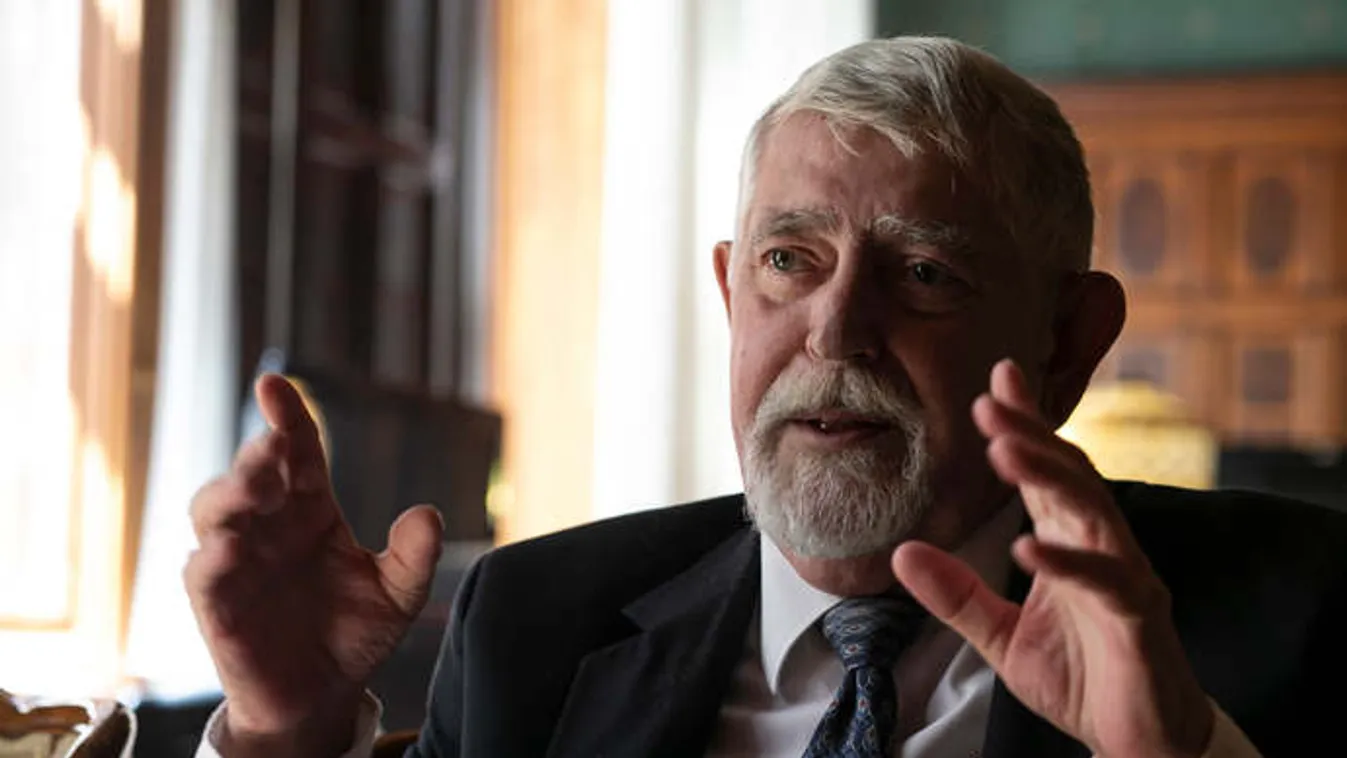 Tavasszal mi tartottuk kézben a járványt, most igazodunk hozzá