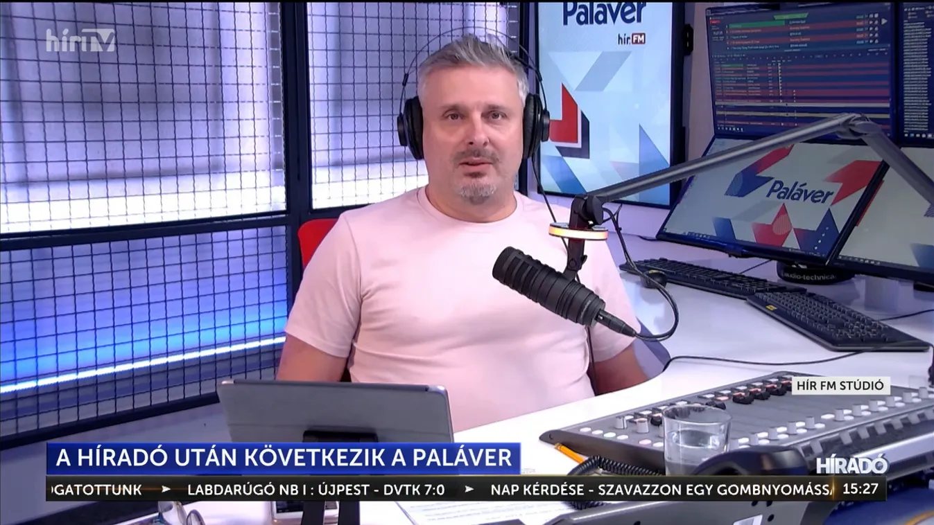 Paláver: Nadrágszíjas plakátokkal fogadták Debrecenben Magyar Pétert + videó