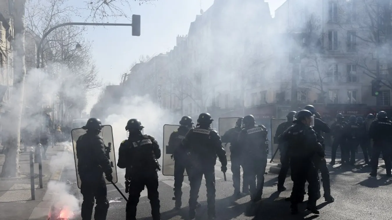 Eldurvult a diákok tiltakozása