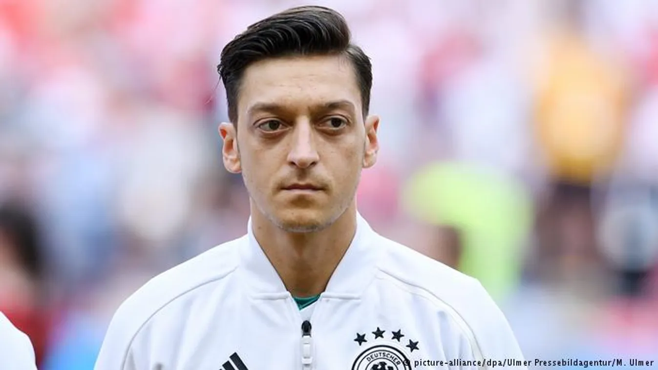 Az Arsenal edzője és szurkolói is kiálltak Özil mellett