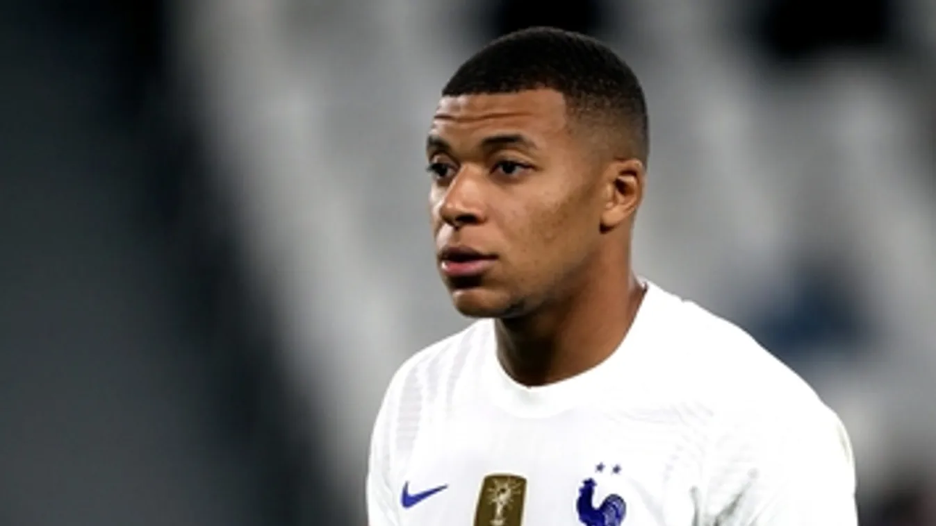 Mbappé nyerte az Év futballistája díjat a Globe Soccer Awardson