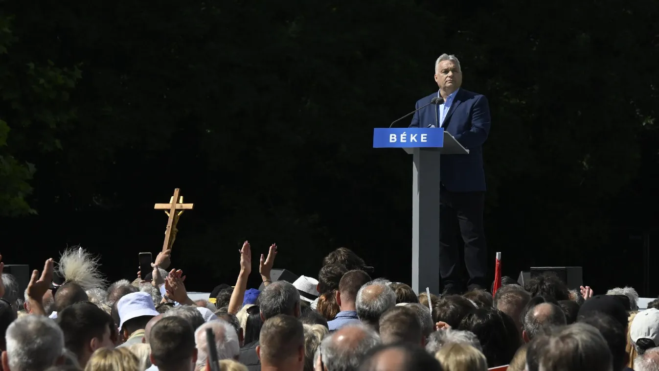 A Facebook átmenetileg törölte Orbán Viktor Békemeneten elmondott beszédének felvételét