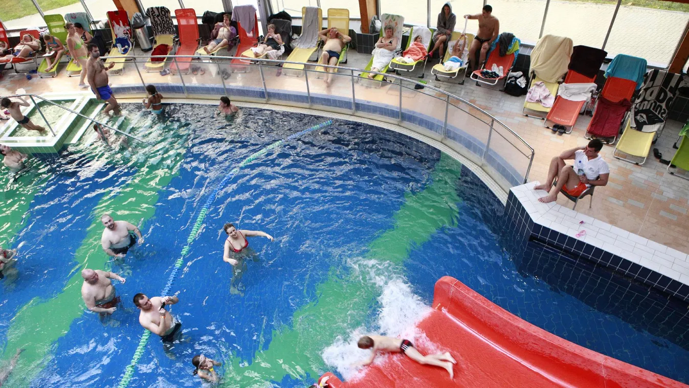 Olcsóbb lehet jövőre a fürdőzés?