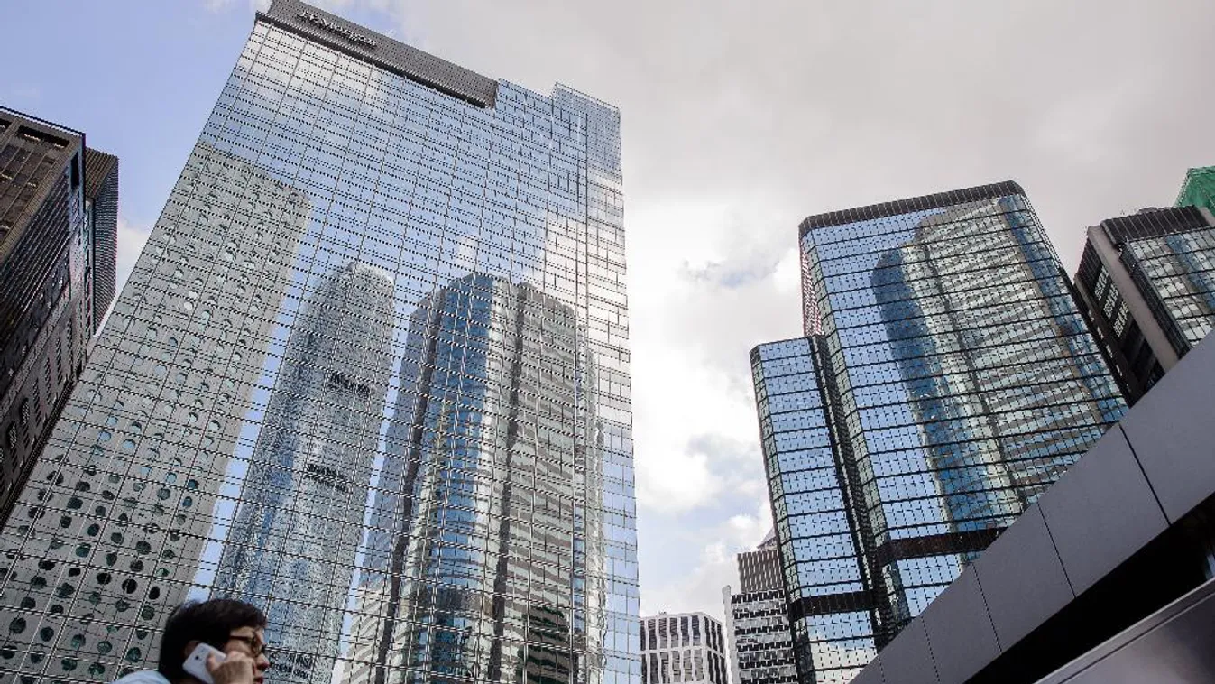 Összecsapások Hongkongban, a Benszülöttek lehettek