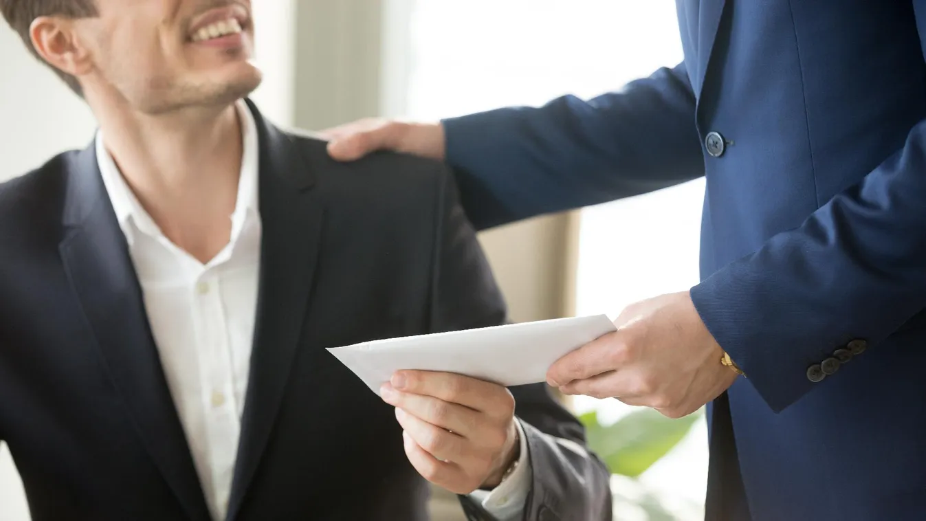 A fiatalok többsége számít fizetésemelésre