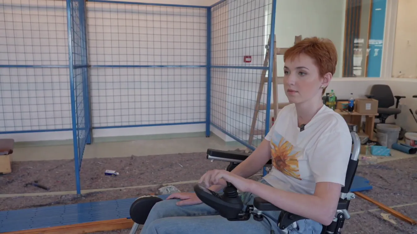 Minden nap, de legalább heti háromszor jár gyógytornára a Jókai házomlásban megsérült balerina + videó