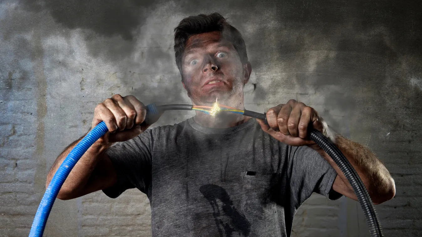 Öt évre ítéltek egy kertkapuba áramot vezető makói férfit