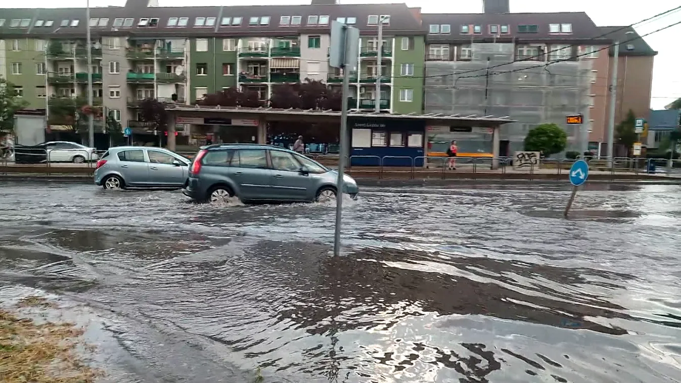 Milliárdos kárt okoztak a viharok