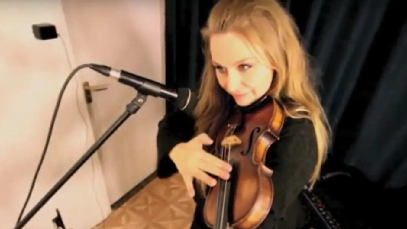 Alinda vendége Szirtes Edina Mókus