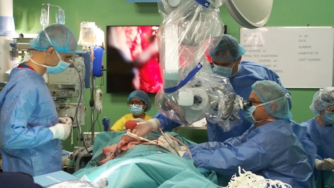 Három éve választották szét magyar orvosok a bangladesi sziámi ikreket