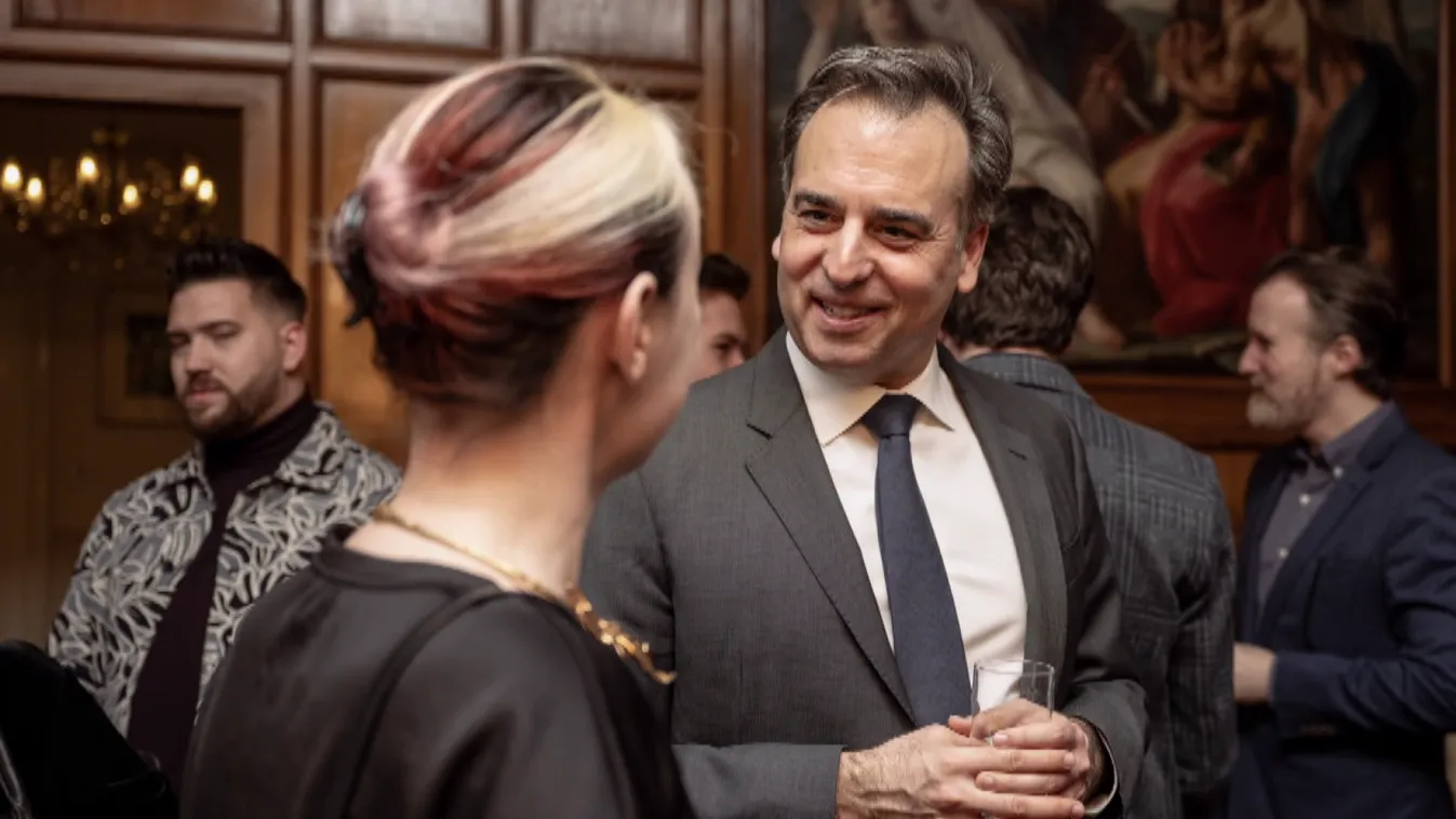 Az influenszereken keresztül szólítaná meg az ifjúságot David Pressman + videó