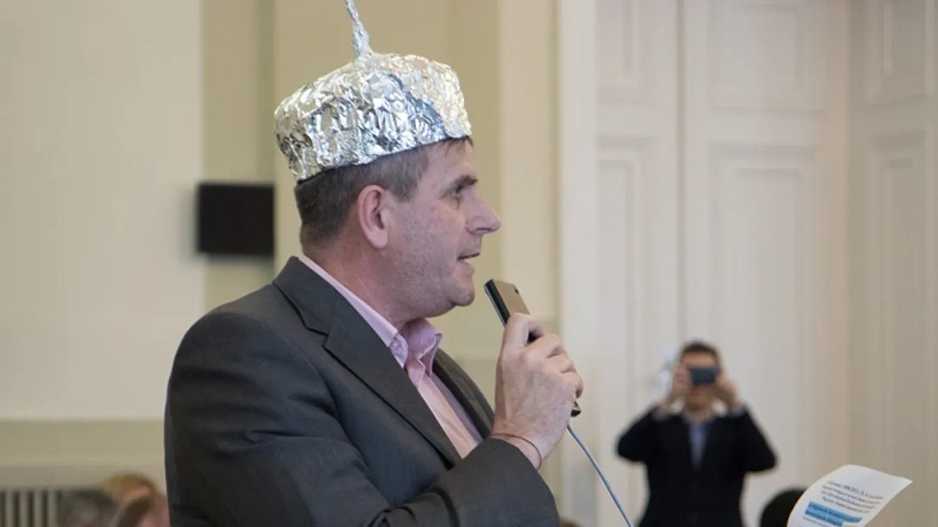 Dunának kergetné az operatív törzset a DK új képviselője