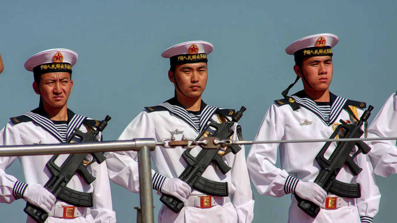 Kína hadgyakorlatot kezdett a Tajvani-szorosban