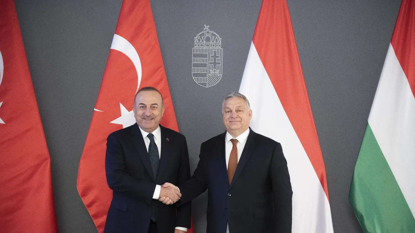 Orbán Viktor Törökország külügyminiszterével tárgyalt