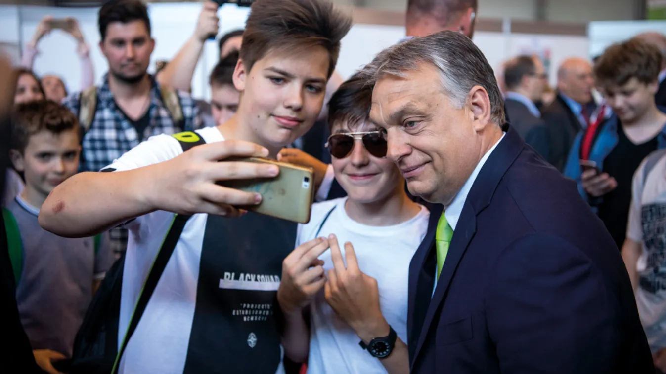 Kell-e a jobboldal a fiatalnak?