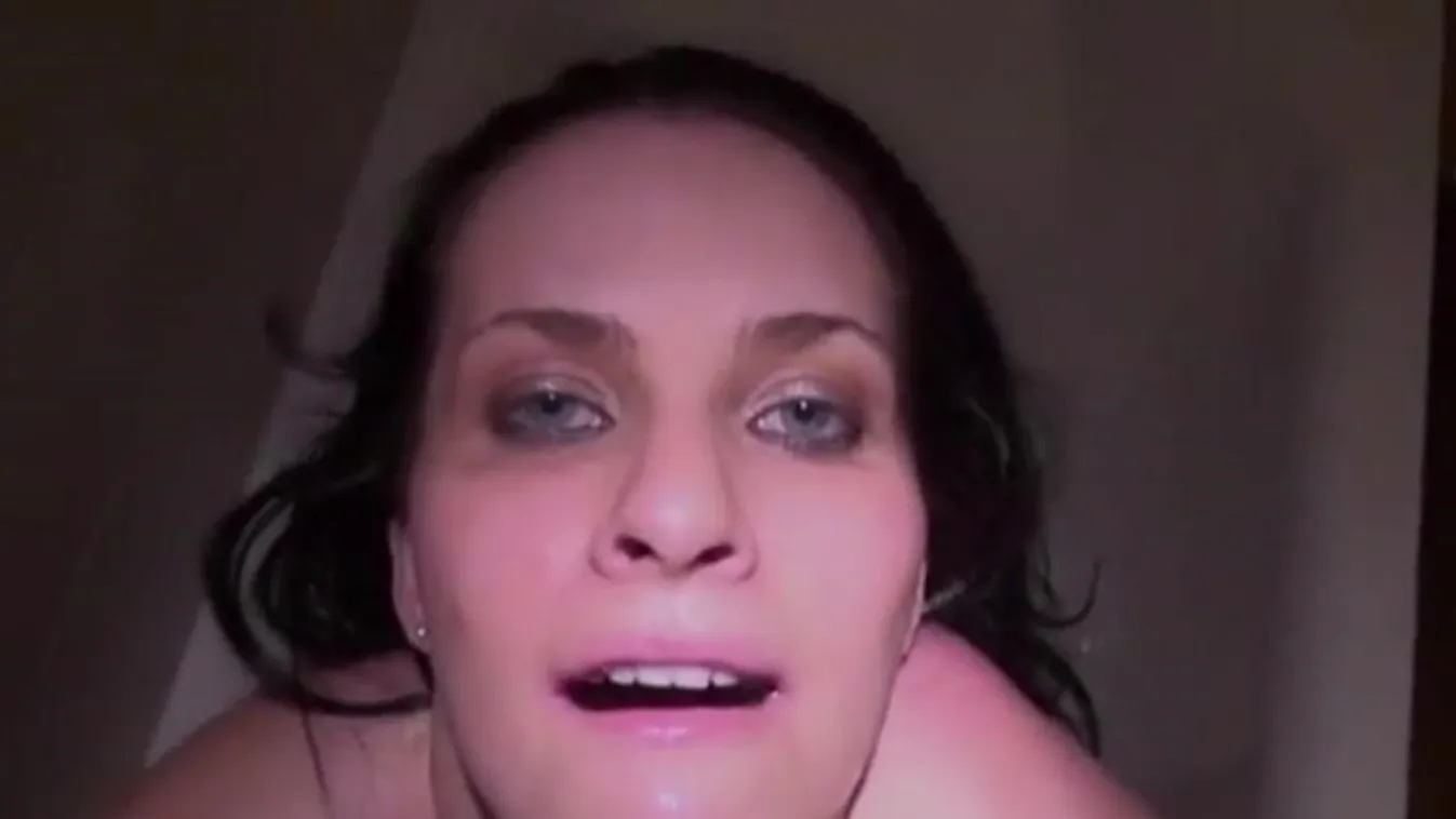 Perrel fenyegeti a HírTV-t Magyar Péter felnőttfilmes vezetője + videó