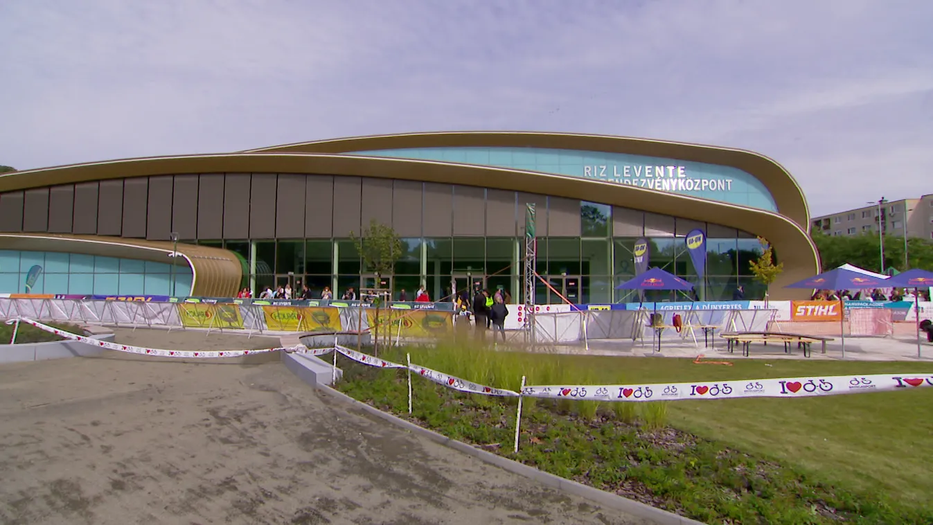 Átadták a Riz Levente Sport-és Rendezvényközpontot