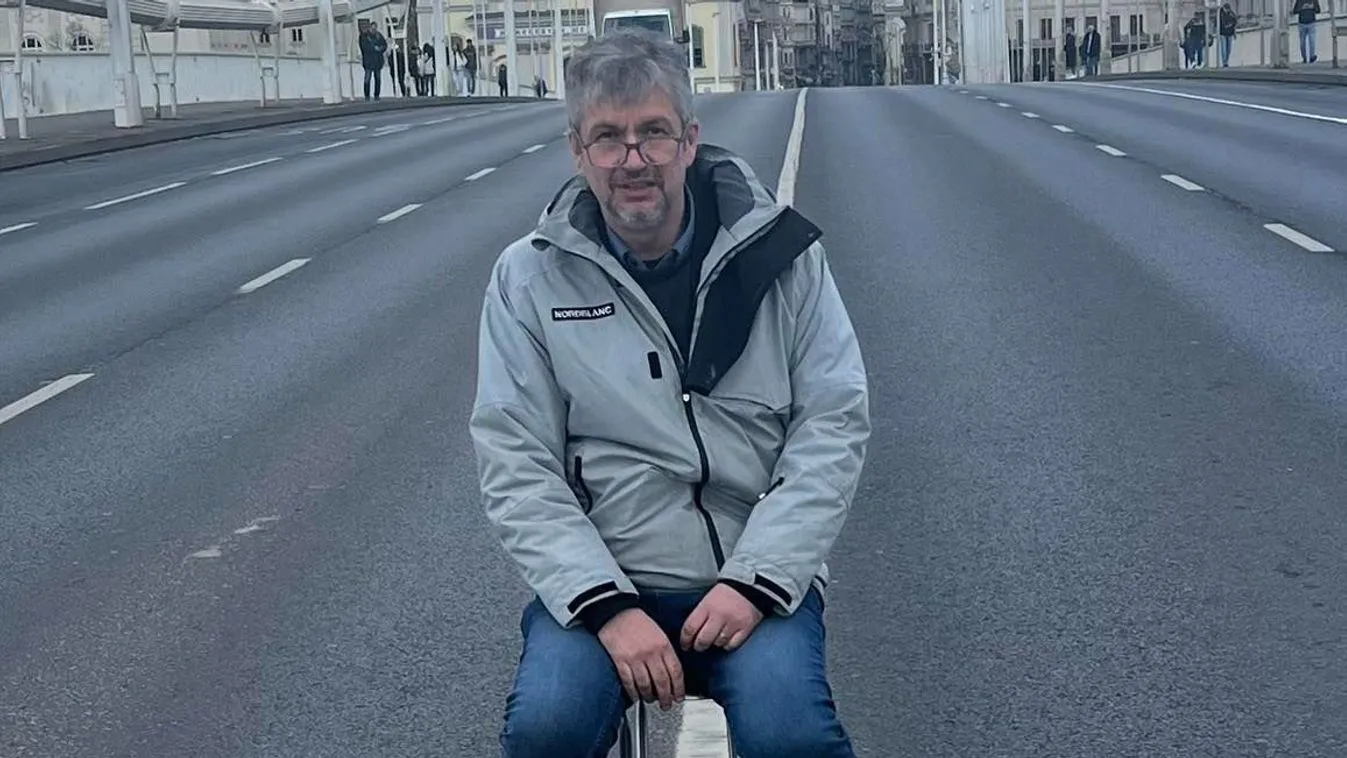 Kipukkadt a Hadházy pride-párti tüntetés lufi