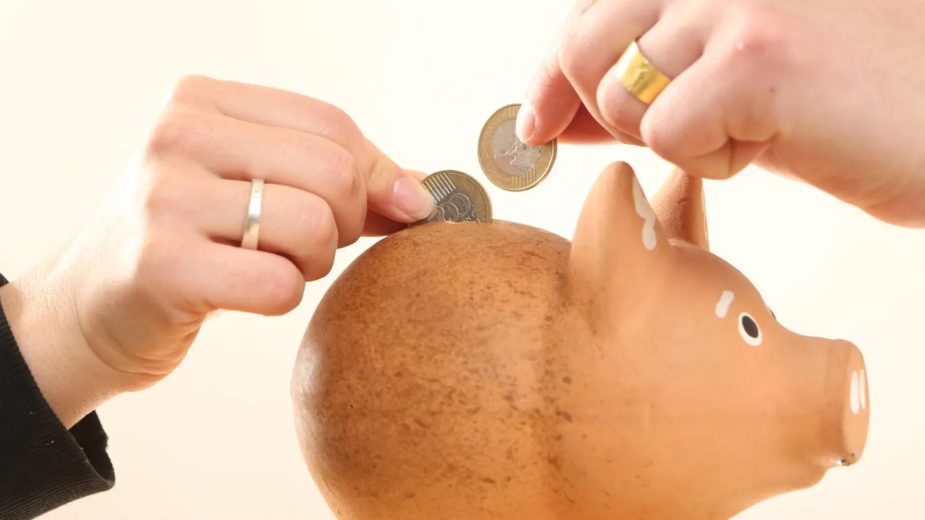 Többet takarékoskodnak a magyarok, de nem nyugdíjcélra