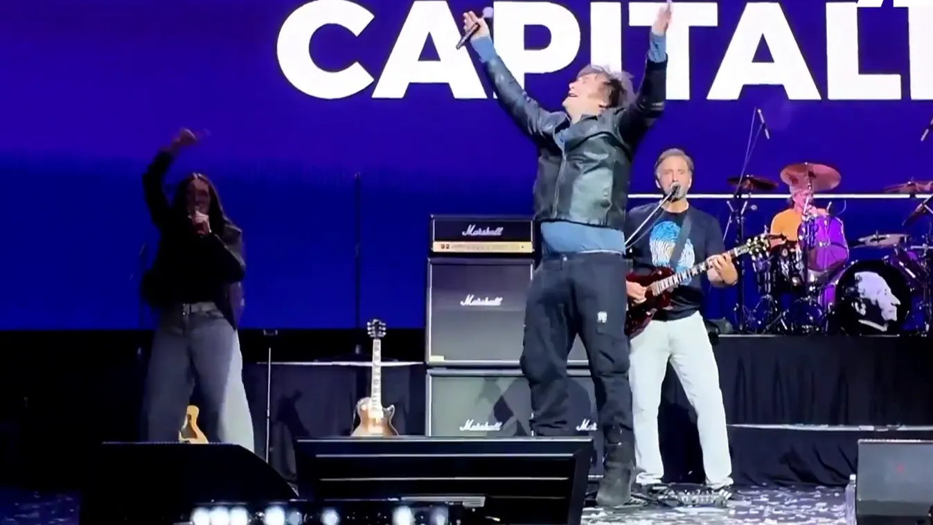 Radar – A „láncfűrészes” elnök bőrdzsekiben koncerzetett + videó