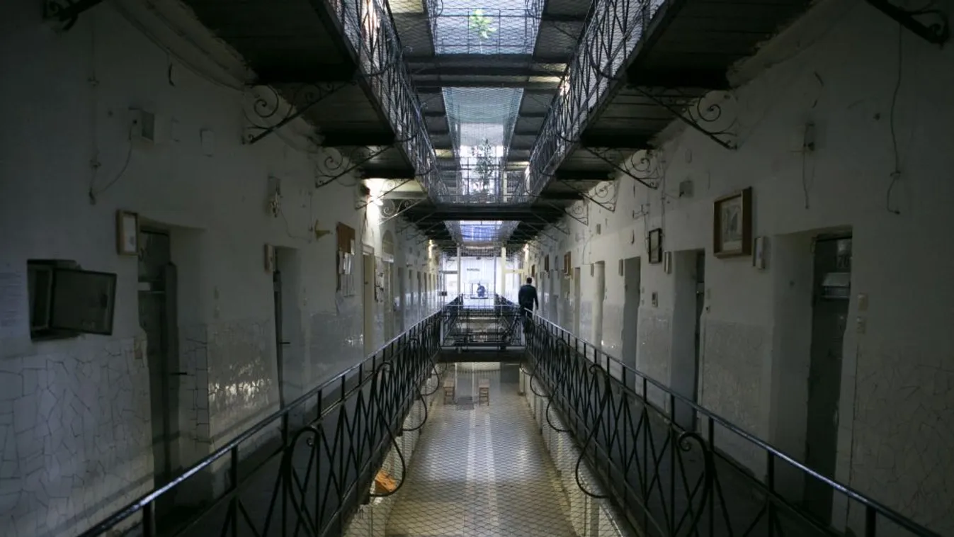 Elítélték az újbudai villamosmegállóban késelő férfit