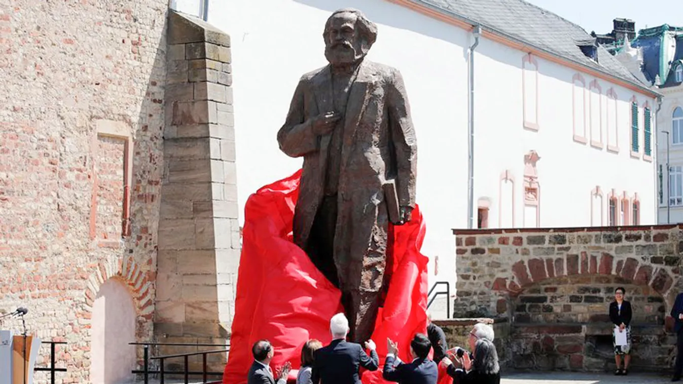 A magyar fiatalok utasítják el leginkább a kommunizmust