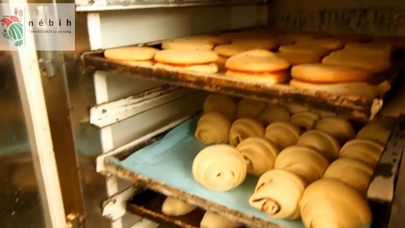 Nincs elég pék, nem lesz kenyér sem? – Reggeli járat