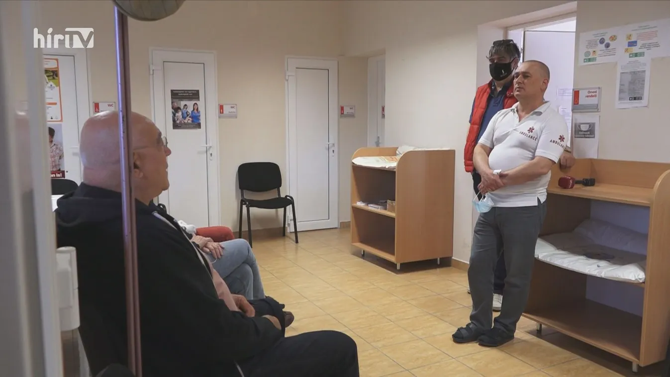 Az itt élő külföldiek elégedettek a magyar oltási kampánnyal