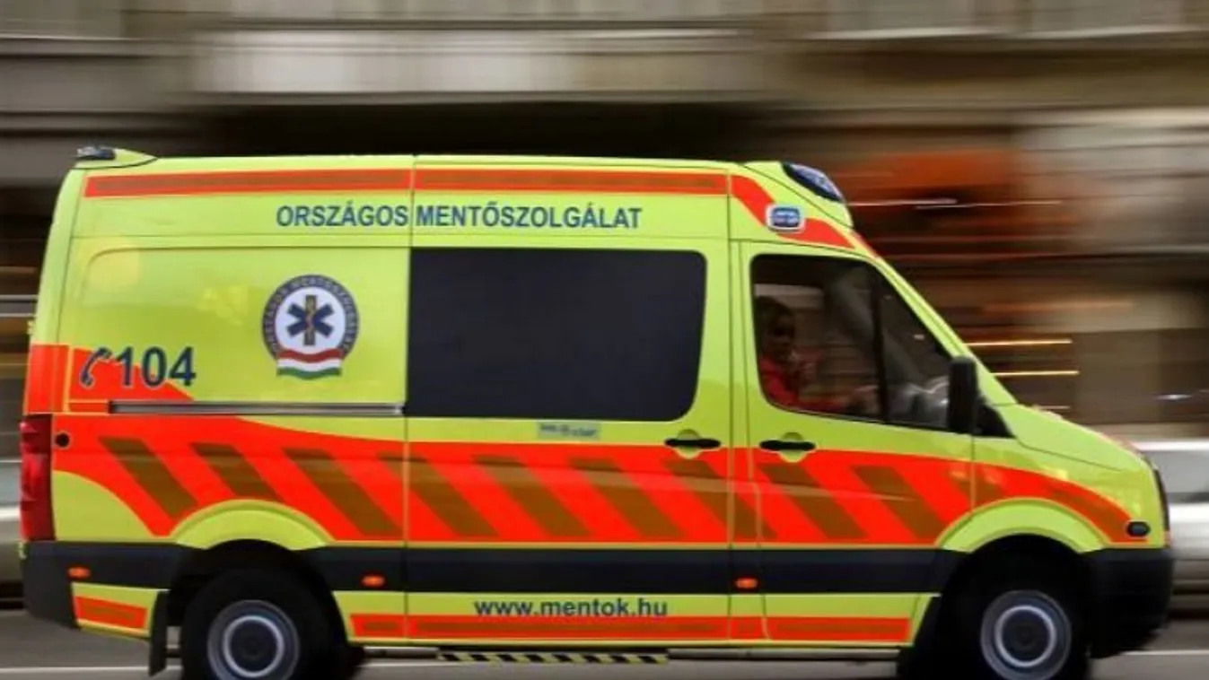 Medencébe fulladt egy másfél éves kisfiú