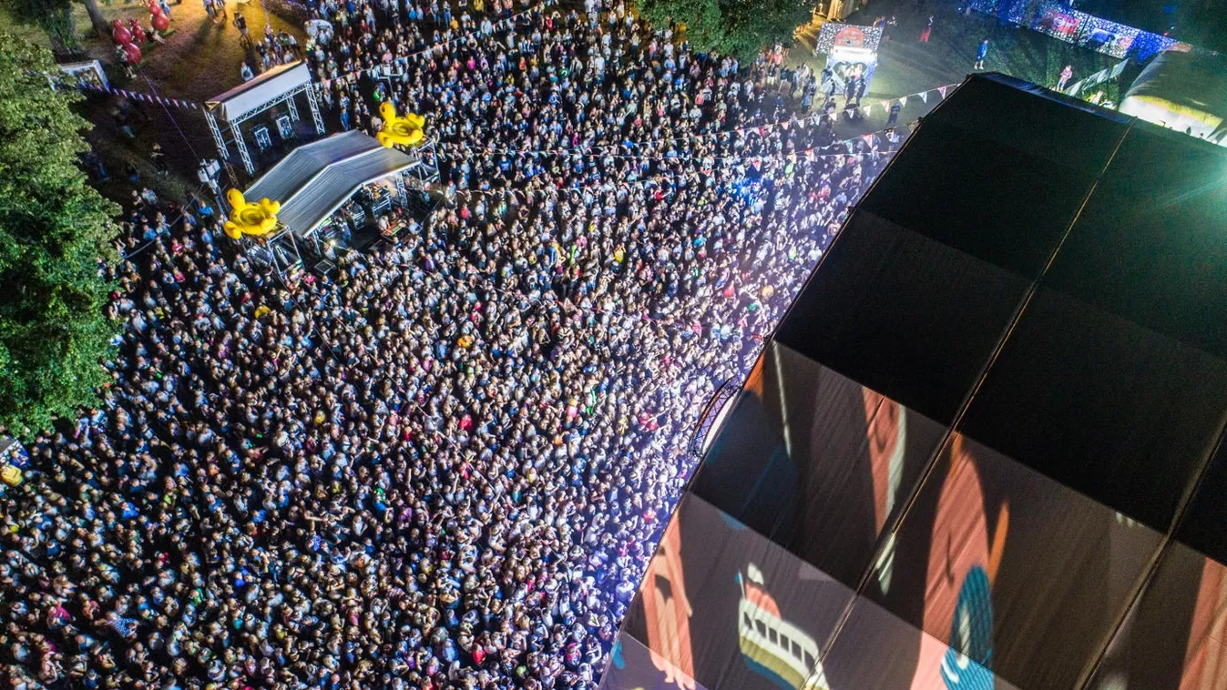 Közel 150 zenekarral, előadóval találkozhattak a 10 NAP STRAND fesztiválon