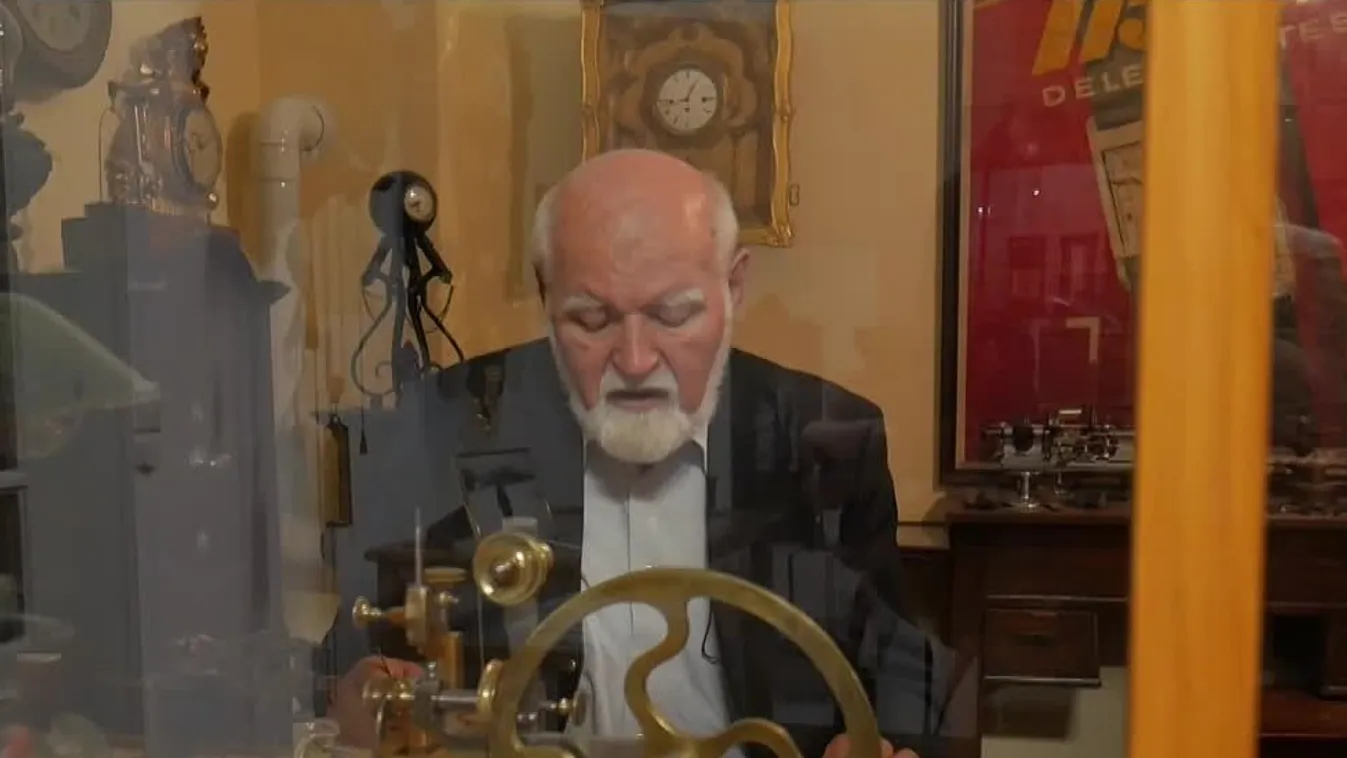 Mozaik - Hírös óragyűjtemény