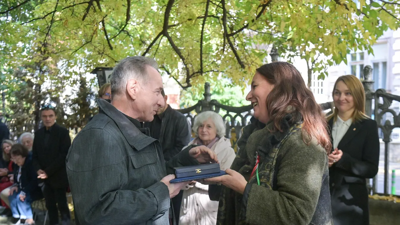 Vitéz Ferenc kapta az írószövetség Arany János-díját
